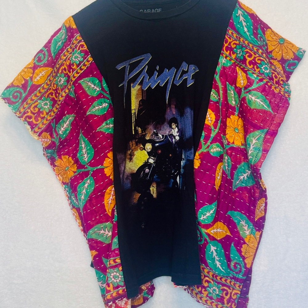 PRINCE t Festival Poncho.